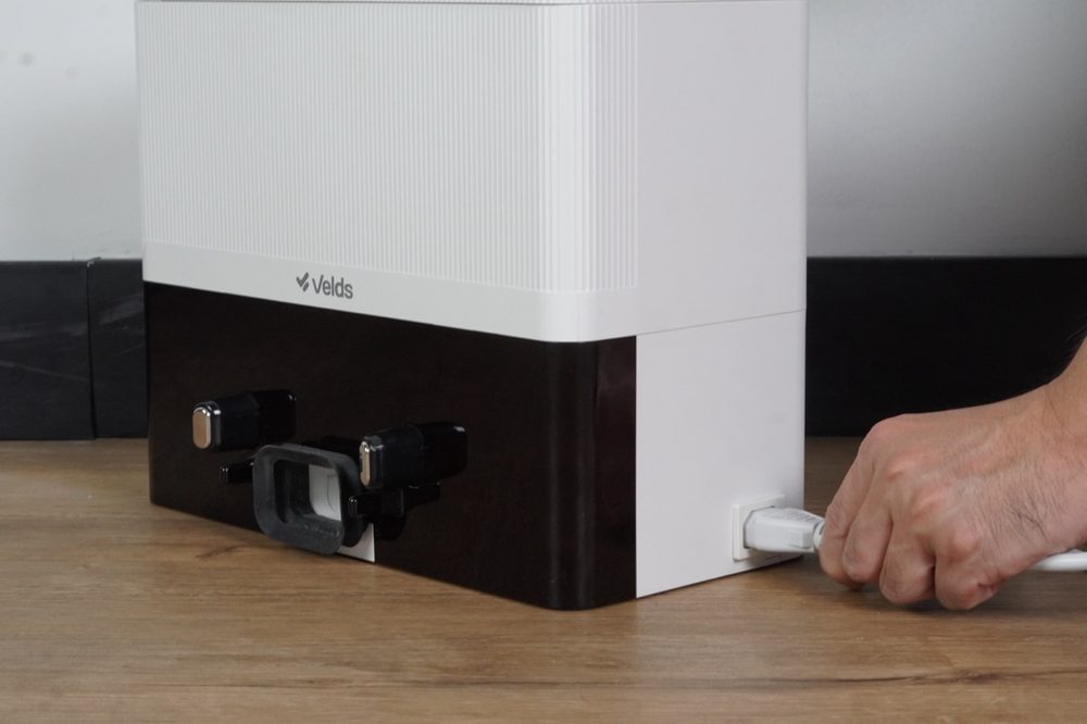 Connect the dock and charge